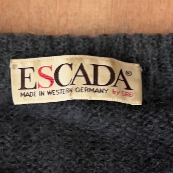 Vintage Escada superkid mohair blend sweater size 38 crewneck blue puff sleeve - Picture 7 of 7